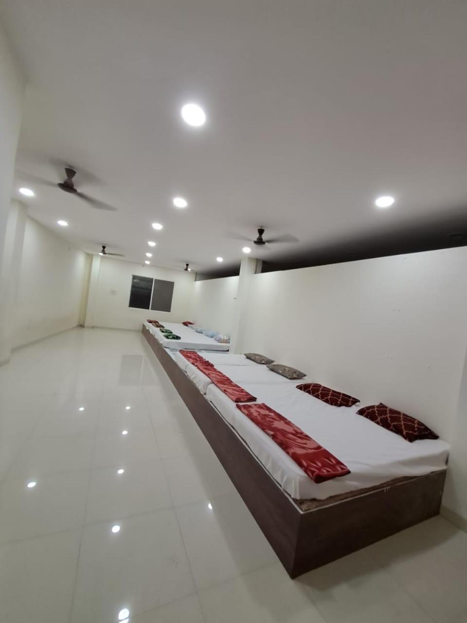 Shree Sawariya Yatri Grah Hotel Ujjain Buitenkant foto