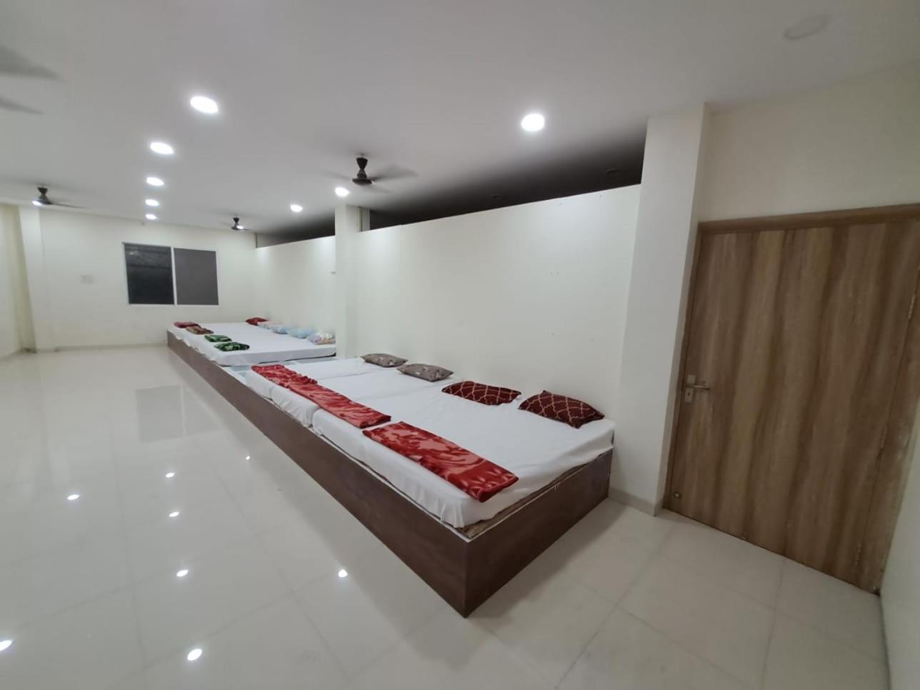 Shree Sawariya Yatri Grah Hotel Ujjain Buitenkant foto